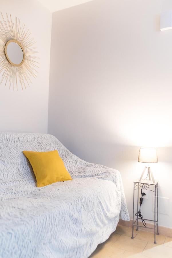 Ravissant Triplex Et Duplex Au Centre De Pont St Esprit Apartman Kültér fotó
