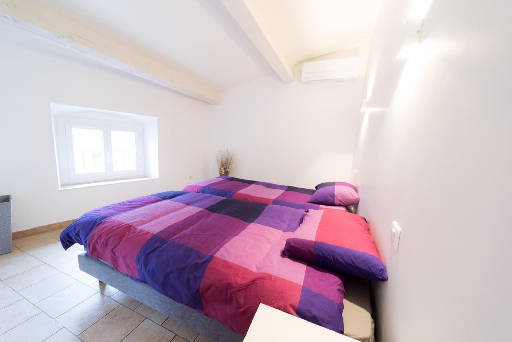 Ravissant Triplex Et Duplex Au Centre De Pont St Esprit Apartman Kültér fotó