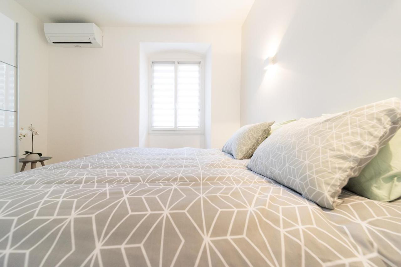 Ravissant Triplex Et Duplex Au Centre De Pont St Esprit Apartman Kültér fotó