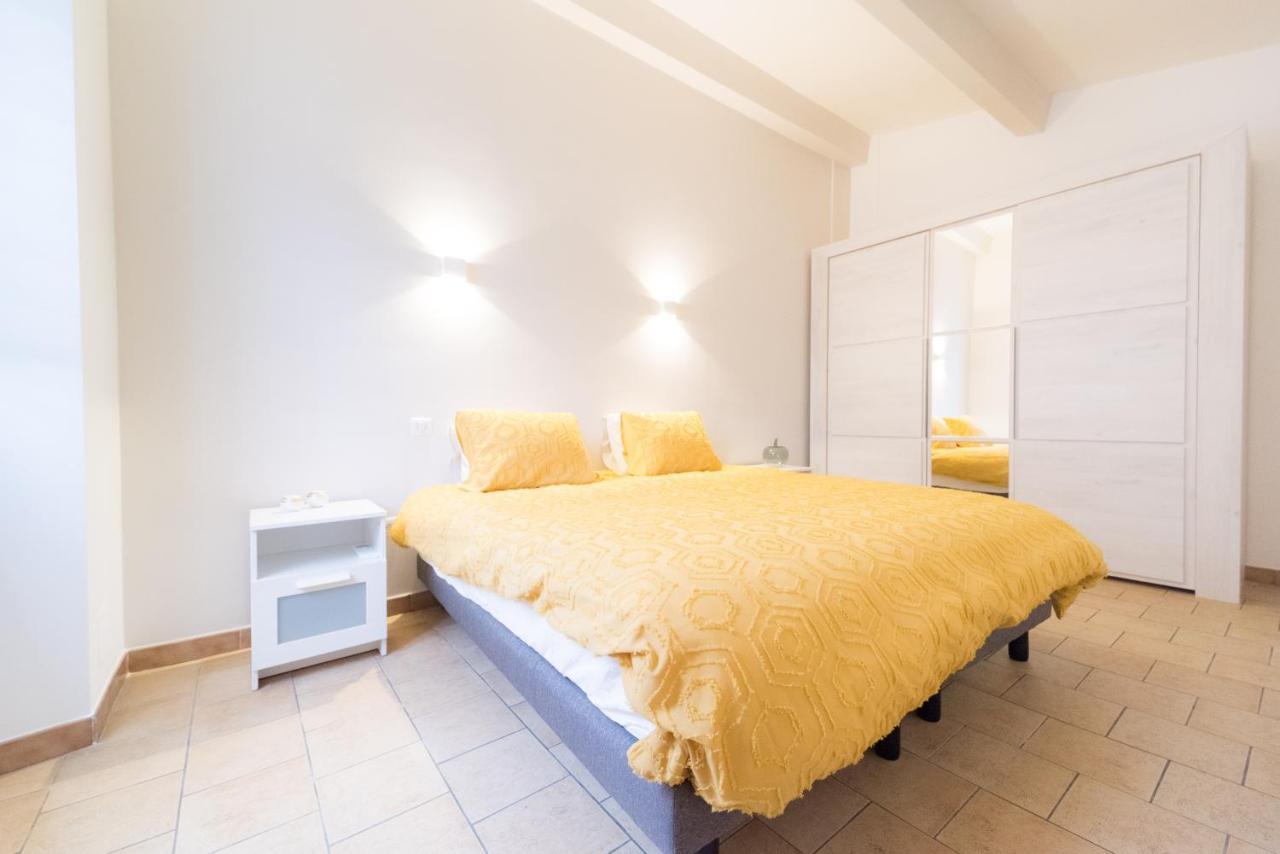 Ravissant Triplex Et Duplex Au Centre De Pont St Esprit Apartman Kültér fotó