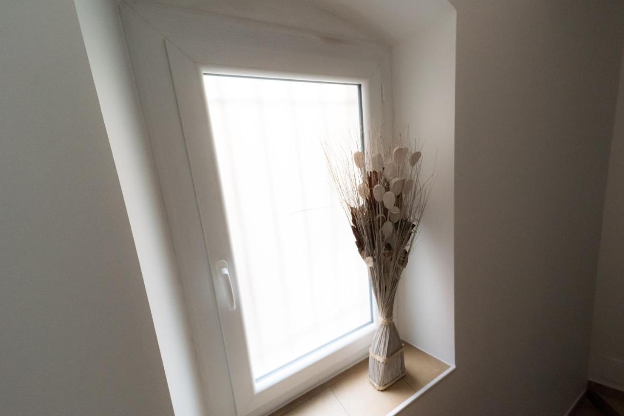 Ravissant Triplex Et Duplex Au Centre De Pont St Esprit Apartman Kültér fotó