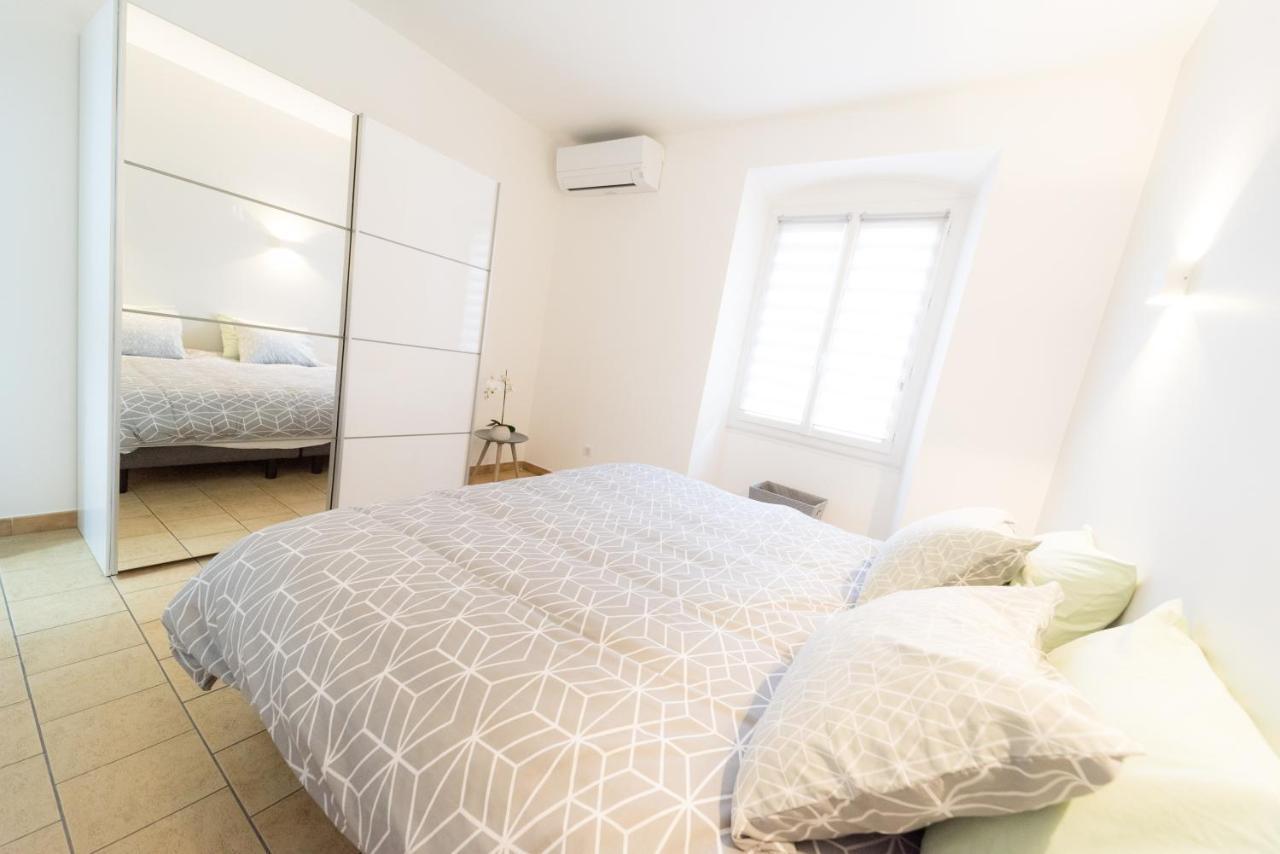 Ravissant Triplex Et Duplex Au Centre De Pont St Esprit Apartman Kültér fotó